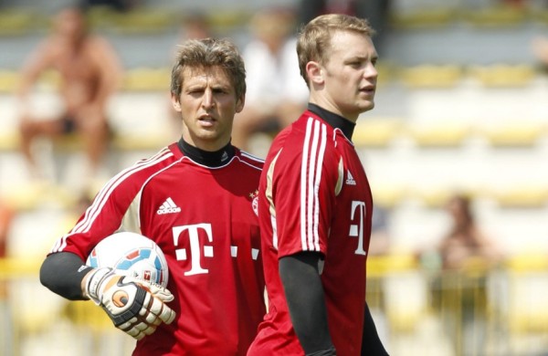 借强硬的防 借强硬的防