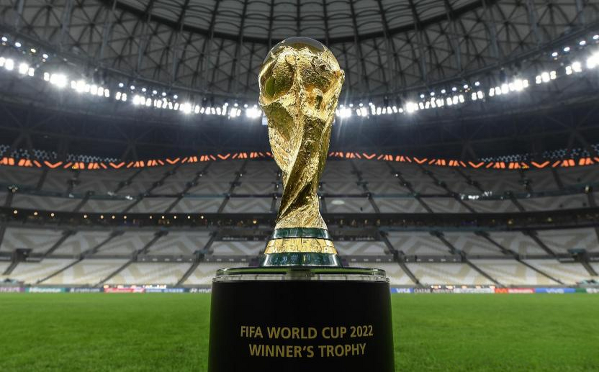 再次吸引了 再次吸引了