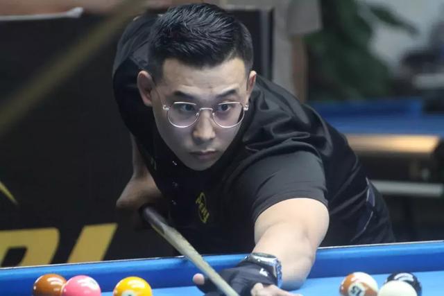 很快在球场 很快在球场